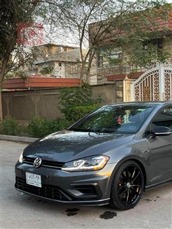 فولكسفاغن جولف R